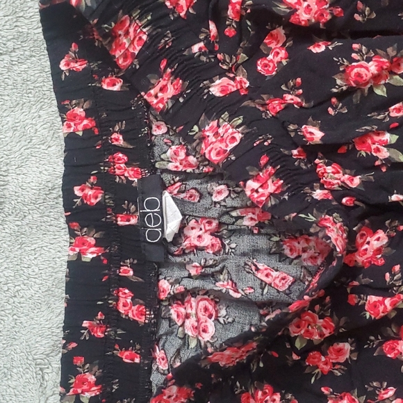 Mini high-low - Picture 2 of 3